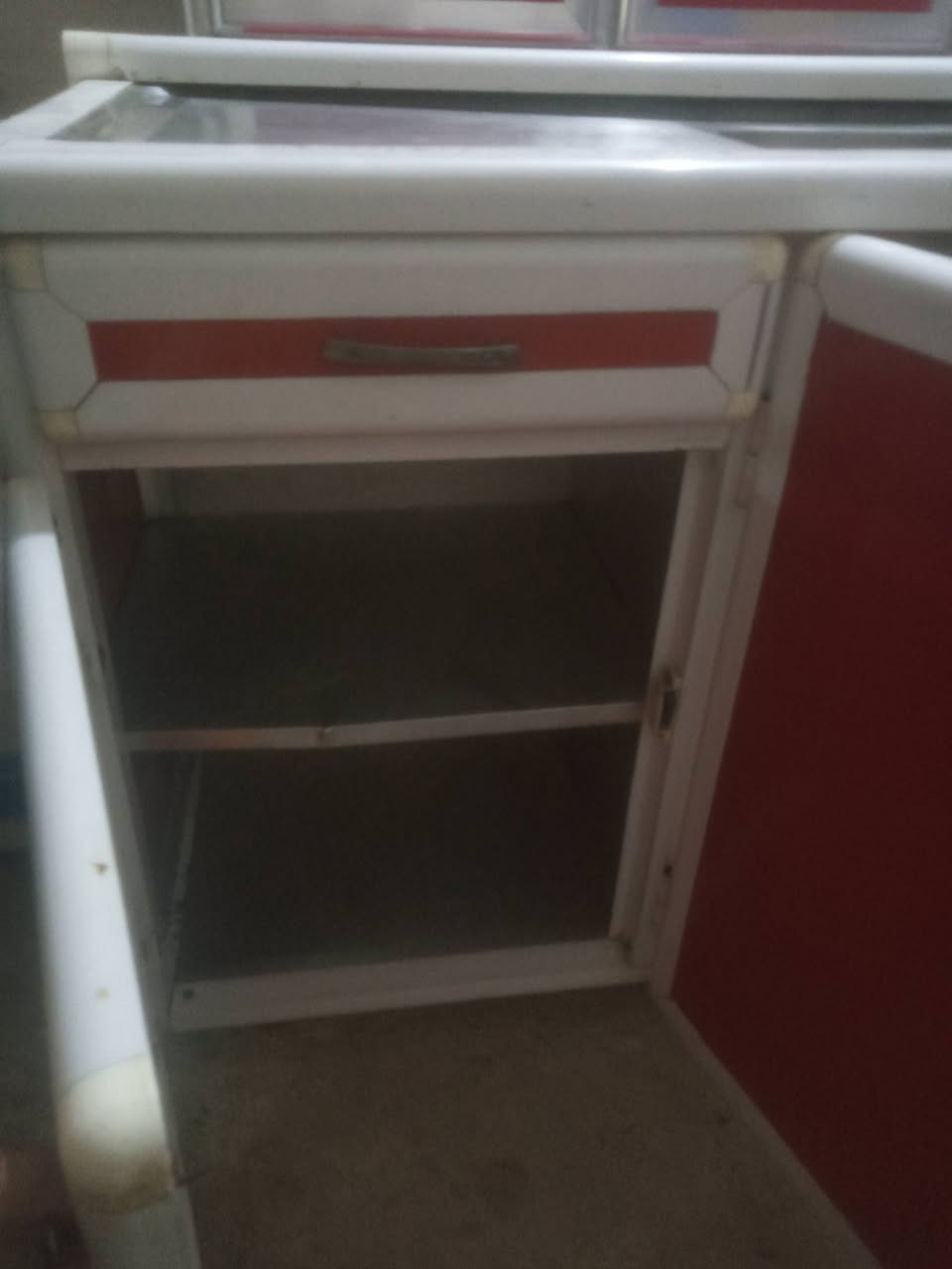 اغراض نضيفة للبيع عنواني كركوك اشتري وابيع اي حاجة منزلية اتصل***********
