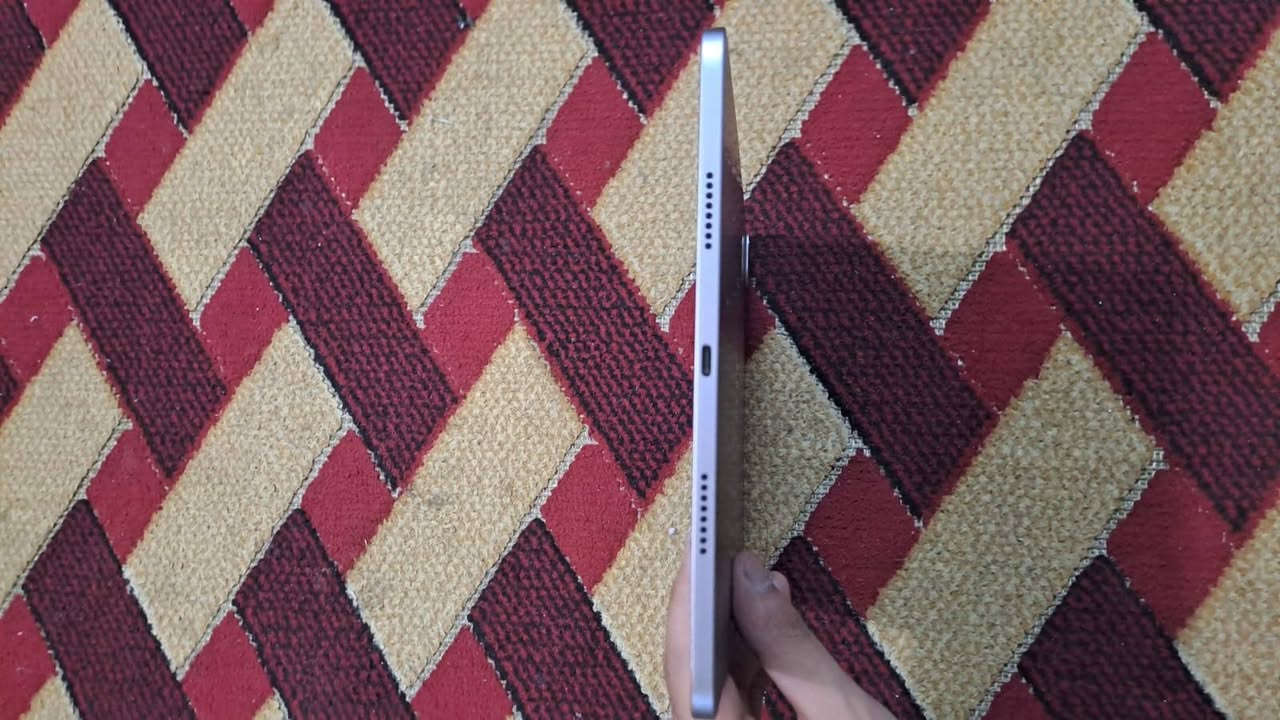 سلام عليكم 
الغني عن التعريف 
iPad Pro(M2)11بوصة 
الجيل الرابع 
ذاكرة 128
بطارية بداية الثمانين 
نضافة 100%
مابي ولا شخط 
مامبدل بي شي ولا داخل صيانة 
غراضة كاملة (كارتونة وكيبل شاحنة اصلي مالتة وكڤر ) وهدية راس شاحنة اصلي 
سعر : 600 وبي مجال خادم للطيبين
العنوان : بغداد الزعفرانية 
للتواصل: ***********
متواجد واتساب وفيس
