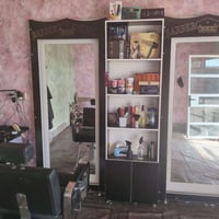 غراض حلاقة • للبيع