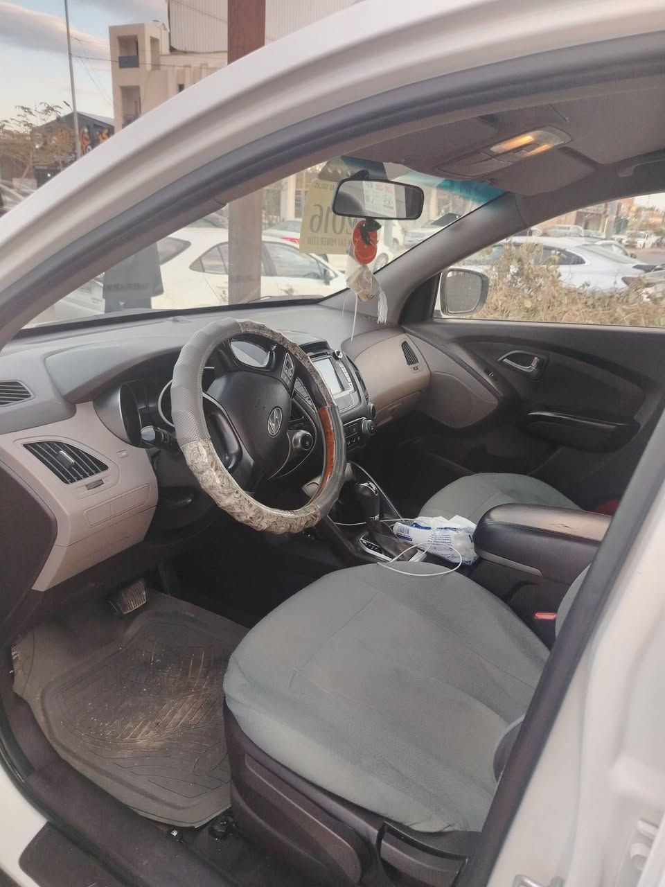 سلام عليكم

توسان 16 بغداد الجديد باسمي ماشيه
120 فقط مكانه الرمادي رقم الهاتف *********** السعر 167 مكفوله السياره كفاله عامه
