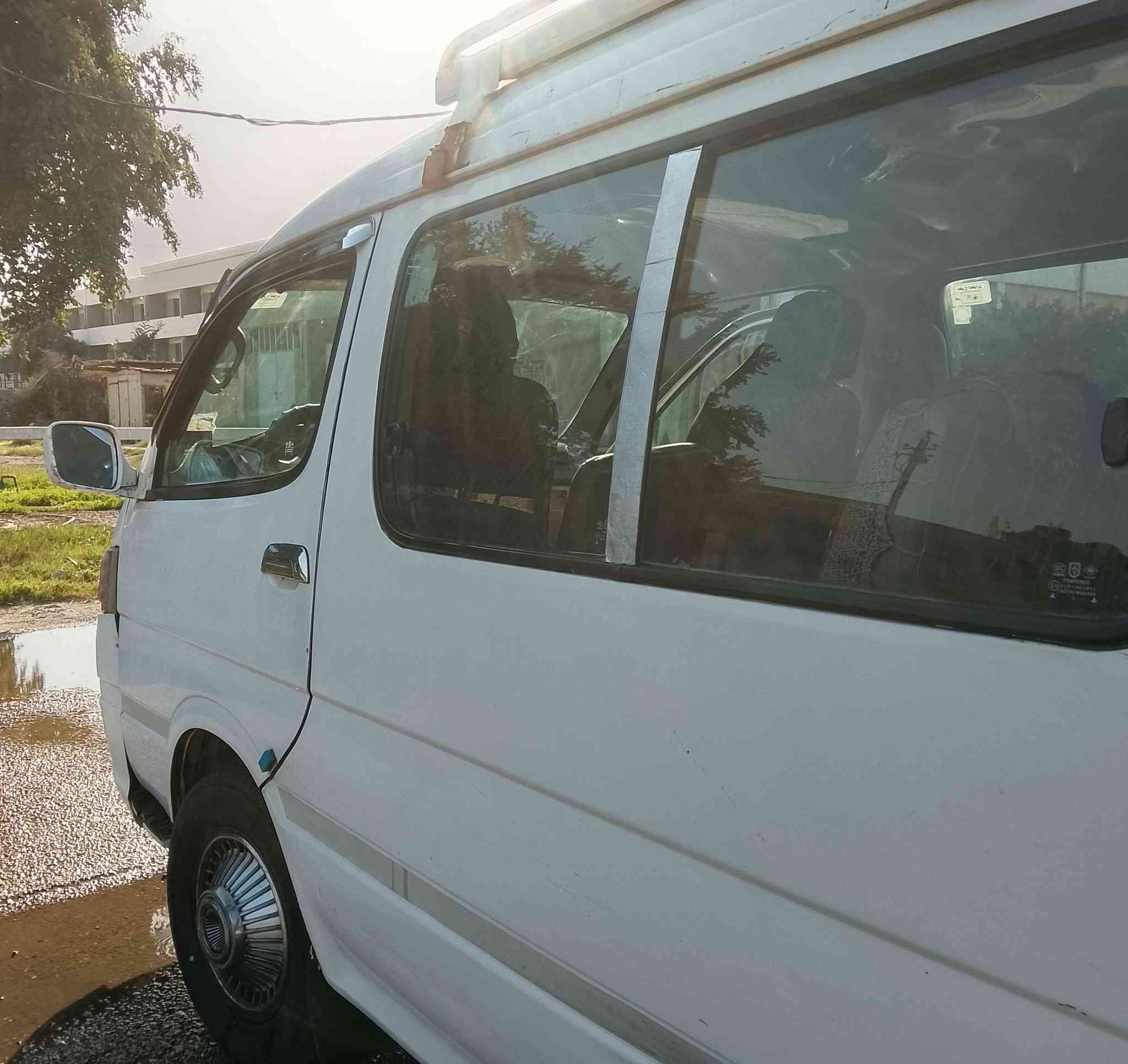 السلام عليكم جمبي ناصي 2014 بلادي بدون صبغ عدا ملاحظات بسيطة مكينه كير مكفولات تخم تاير جديد صدر جديد كهربائيات شغاله غرفة كاعية نضيفة السيارة خير من الله رقم بغداد بسمي ثاني يوم تحويل الاتصال على الرقم *********** ليث غير متواجد على الفيس مكلف بالنشر
