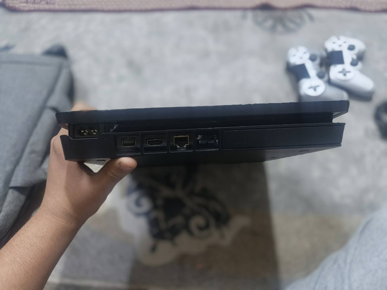 بلي ٤ مهكر نضافته ١٠٠/٩٠ وبي ألعاب ٦ لبلي سعره 260 الف وبي مجال إلي يريده يراسلني خاص لبالي لوك ما مفتوح


**إذا كنت صاحب هذا الإعلان وتريد حذفه لأي سبب، رجاءا أرسل رسالة إلى الدعم الفني**