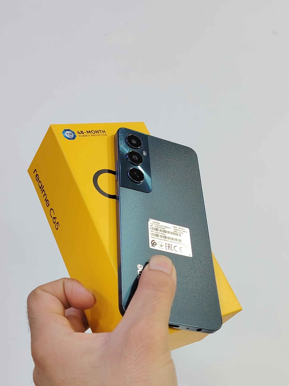 السلام عليكم للبيع ريلمي C65 استخدام قليل كامل ملحقات الاصليه جهاز حاله حال الجديد ذاكرة 256 جهاز مواصفاته قويه السعر 170 الف وبي مجال مكاني البصرة *********** البصرة, العراق
