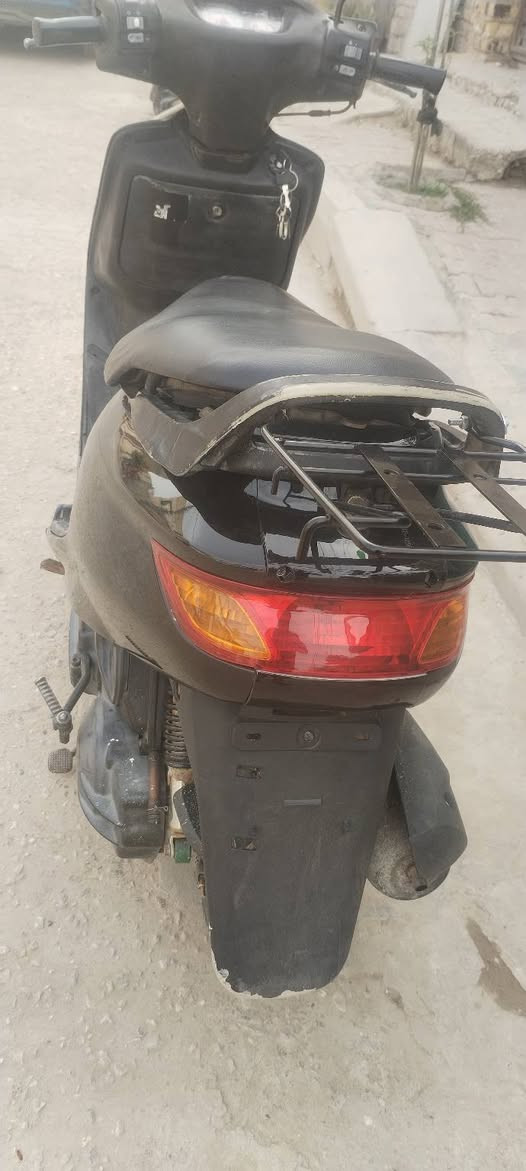 دراجه فراشه ما مفتوح محركها  ماكس السعر 600الديوانيه شارع سالم 
***********
