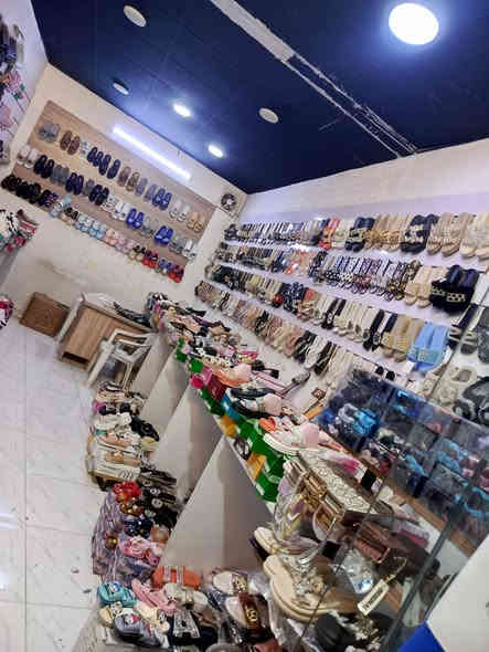 السلام عليكم محل للبيع شارع القدس خلف مجمع احسان اغلو للاستفسار ***********
