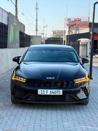 kia k5 2023 مواصفات  شاشة ، بصمة ، رادار جانبي ، رادار امامي ، كامرة د...