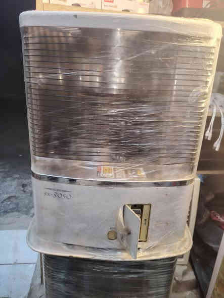 جايبتلك عرض تصفيه 
تجهيز بيت كامل مكمل 
(ثلاجه+طباخ+شاشه+صوبات+غساله+براد +ميز شاشه+خلاط+اوتي+فيار+غلايه 
وسعر بلاش الكل (1100) مليون و100 شلع (عنوان قضاء المحاويل وتوصيل حله هم موجود 20 الف للكل) البيع شلعه فقط 
شنو بيها شلعه 
1-طباخ 4 عيون باله ياباني لون صاجي وفرن شغال كهرباء نظافه 100% مترب 
2-ثلاجه تاسات اكبر قياس بثلاجات جدا ضخمه ضمان 5سنين جديده
3-غساله ملابس 👚 حجم الوسط لاكبير ولاصغير تغسل باطانيات وضمان سنه 
4-صوبه كهربائيه حجم كبير اصليه 
5-صوبه نفطيه باله ياباني اصليه حجم وسط 
6-براد ماء LG بي 3 حنفيه (حار+دافي+بارد) بي ثلاجه 
7-شاشه قياس 32 نوعLG 
8-ميز شاشه قياس كبير باله اصلي هذا تراب صاير عليه نظافه100% يحتوي ديجلات وموزع اصوات ايضا 
9-اوتي ماركه سوكاني الياباني 
10-فيار ماركه سوكاني اليباني 
11-غلايه چاي باكستني اصلي 
12-خلاط عصير  باله اصلي 
(***********)
الاغراض كله ضمان وتجهيز بيت كامل تعابر (طباخ وغساله وثلاجه وبراد وخلاط وميز وشاشه ووصوبات وشسوار واوتي وغلايه))
