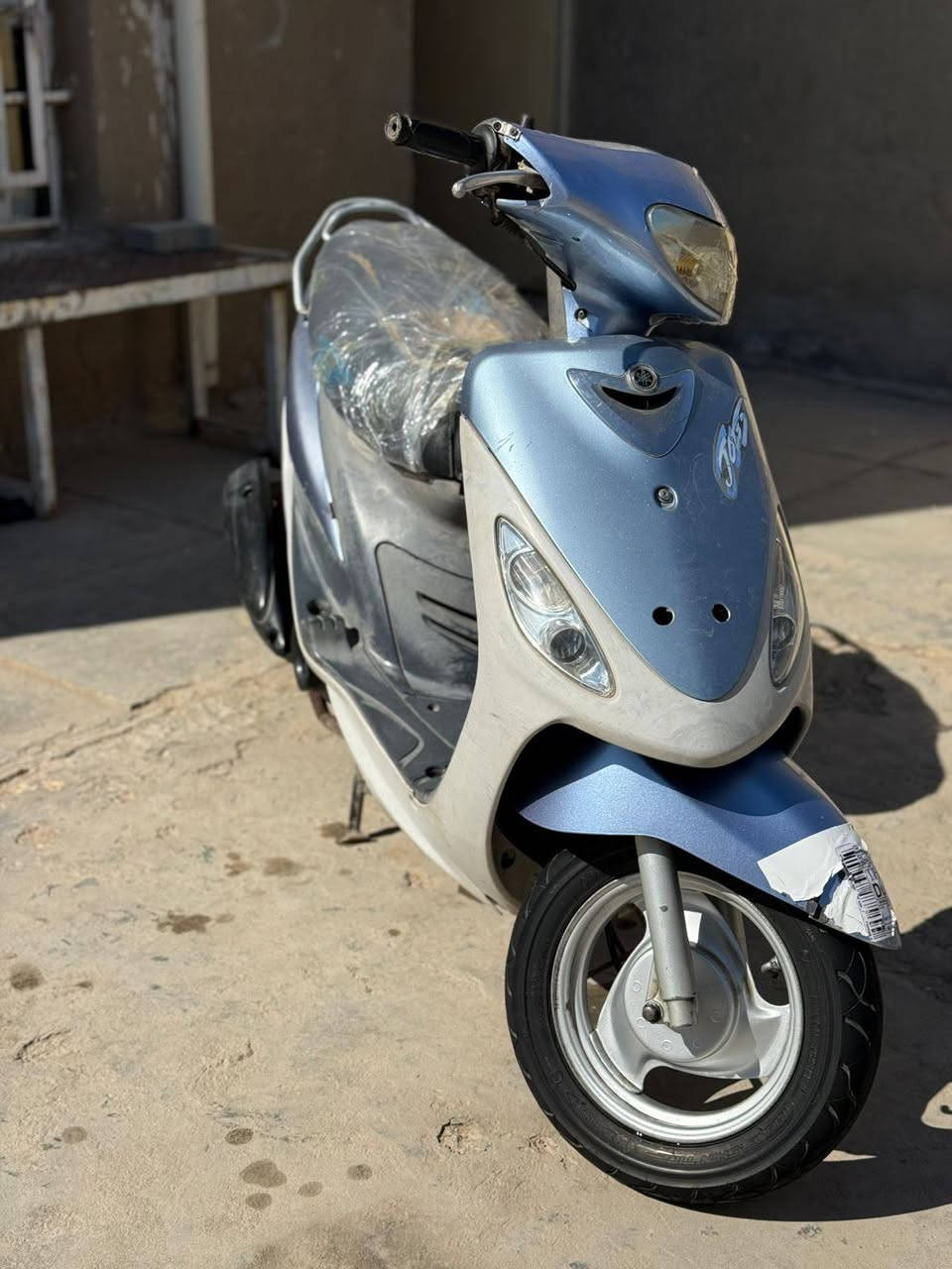 السلام عليكم
ماكس منغولي ختم واحد كله ملاح بلاد محرك مامفتوح بس طلع دخان مال كايمه اول ما شغله ويروح بس هيه بعدهي مكايمه كهربائيات كله شغاله سلف هندر اي نقص مابيه نهضه معدل خير من الله  نعومه متنسمع دراجه دبلات ناعمه تايرات جدد حلوه ونضيفه مكاني ديوانيه سعره 575وبيه مجال


**إذا كنت صاحب هذا الإعلان وتريد حذفه لأي سبب، رجاءا أرسل رسالة إلى الدعم الفني**