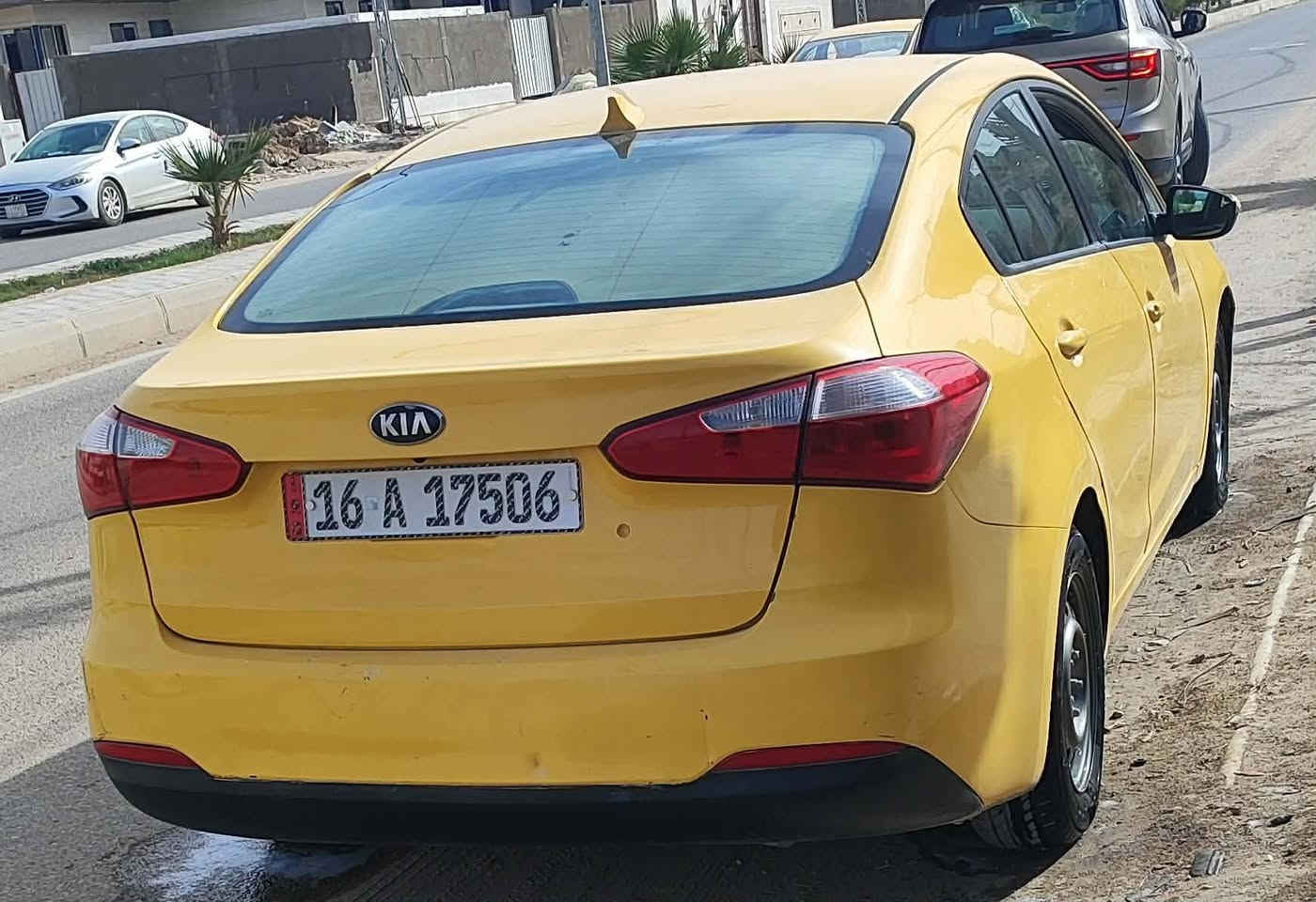 السلام عليكم فورتي ٢٠١٦ رقم نكليزي  جديد ضربها ماعابرة السونار موجد محرك بي ضعف السعر ٨٨...لاستفسار ***********
