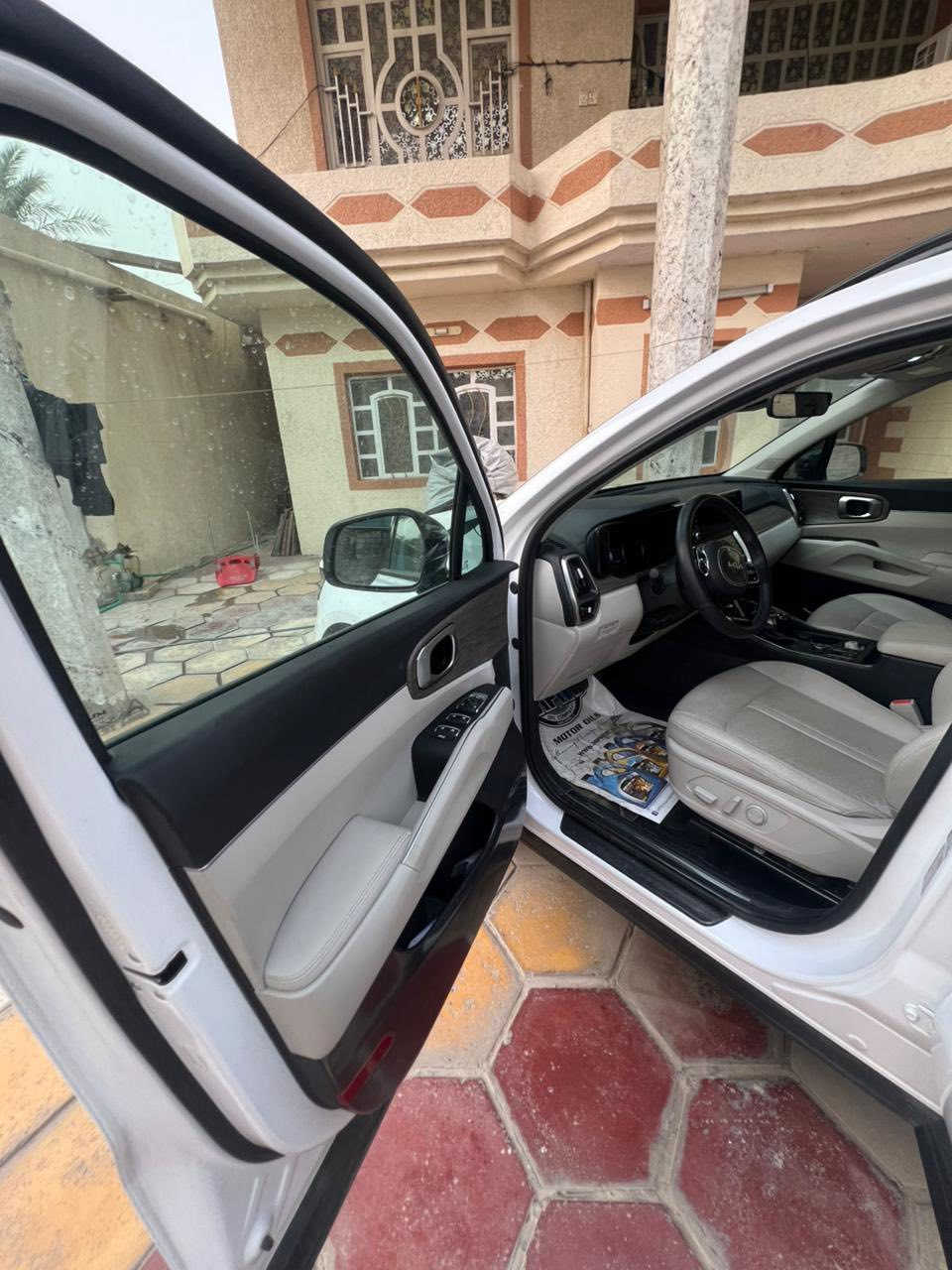 السلام عليكم
كيا سورنتو ٢٠٢٣ وارد أمريكي   فول مواصفات 
 
سيارة ماشية٢٣ الف 

بنراما 
محرك 2500 توربو 281 حصان تسارع رهيب

رادار أمامي
رادار خلفي
رادارات جانبيه
 كير 8 سرع 
تبريد لمس  
قيادة منحدرات
خمس وضعيات قياده 
(سمارت , سبورت , ايكو  , كومفرت  , ثلوج)
توقف تلقائي امامي
توقف ذاتي خلفي 
اطفاء تلقائي
دشبول ديجيتال
 النقطة العمياء تشتغل بالدشبول
قيادة تلقائية
تحديد مسار
شحن  هاتف ذكي لاسلكي
سايد بريك بصمة 
اوتو هولد
بانوراما 
لايت زنون 3 عدسات 

اناره ترحيب بالسائق 
تشغيل عن بعد 
كشنات كهربائي 6 مقاعد
6 راكب كشنات خلفيه Vip 
تدفئه  كشنات
تدفئه ستيرن
 السياره بعد بيها هواي مواصفات، رقم بغداد سنويه جديده رقم جديد 
العنوان بغداد جسر دياله القديم 
***********
