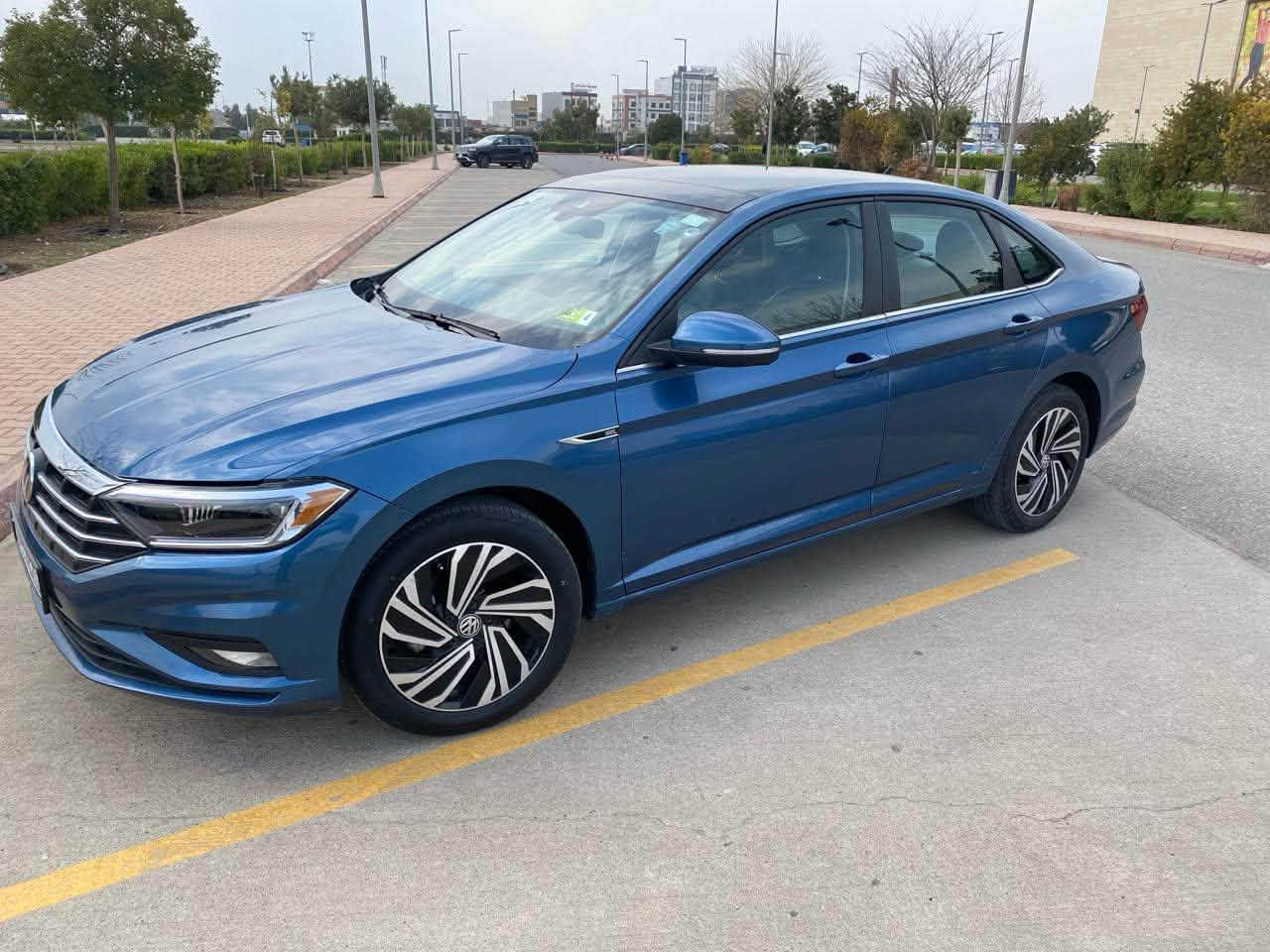 السلام عليكم
2021 VOLKSWAGEN JETTA, SEL PREMIUM
جيتا موديل 2021
للبيع
صور الحادث موجوده مع الصور صبغ باب السايق + جاملغ امامي يسار + صبغ البنيد 
أيرباك الستيرن طاك 
ماشية 50 ألف mi
رقم الشاصي 3VWG57BU2MM048740
1. كشنات جلد اسود تدفئه وتبريد وستيرن تدفئه
2. كشن السائق كهرباء وخزن ٣ وضعيات 
3. رادار ٣٦٠ درجه امامي جانبي وخلفي مع توقف ذاتي 
4. تحديد مسار خطوط الشارع AUTO ASSIST
5. ويل كب بريميوم ويل
6. تشغيل عن بعد بواسطه الريمونت
7. كيج الكتروني وهاند بريك الكتروني
8. اضائه محيطيه ١٠ الوان للداخل لكل السياره مع الابواب والشاشه والكيج 
9. كاميرا خلفيه بدقه عاليه جدا مع التحكم الكامل
10. سقف بانوراما نقاط عمياء على المرايا الجانبيه
11. تدفئه المرايا
12. اربع وضعيات للقياده 
                                                      13. Auto start/Stop
14. ٤ نوافذ اوتو مع قفل مركزي والجام تقفل وتفتح بالبصمه 
15. محرك ١٤٠٠ turbo قوه واقتصاد 
16. ماسحات اوتو للمطر 
17. اللون ازرق
رقم السيارة أربيل
شرط التحويل 
مكان السيارة أربيل 
السعر  12500$
***********
***********
