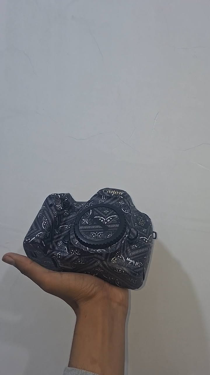 كامره كانون 5diii للبيع
ملحقات = بطاريه + جيلاتين احمر + شاحنه 
كلشي واضح بصوره ولفيديو 
السعر 600 وبيه مجال للشراي


**إذا كنت صاحب هذا الإعلان وتريد حذفه لأي سبب، رجاءا أرسل رسالة إلى الدعم الفني**