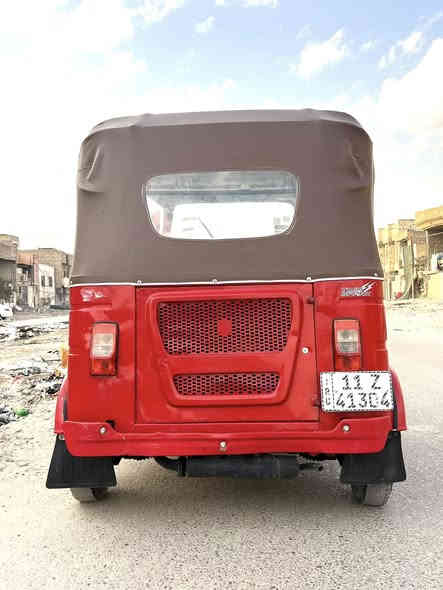 سلام عليكم تكتك البيع احمر الون تكتك جاهزه من كلشي موديل (2022)مرقم تحويل ثاني يوم تكتك  
رقم نكليزي سعره ثمانيه وربع /8250مجال كلش بصيط 
مكاني بغداد شماعيه رقم موبايل ***********
