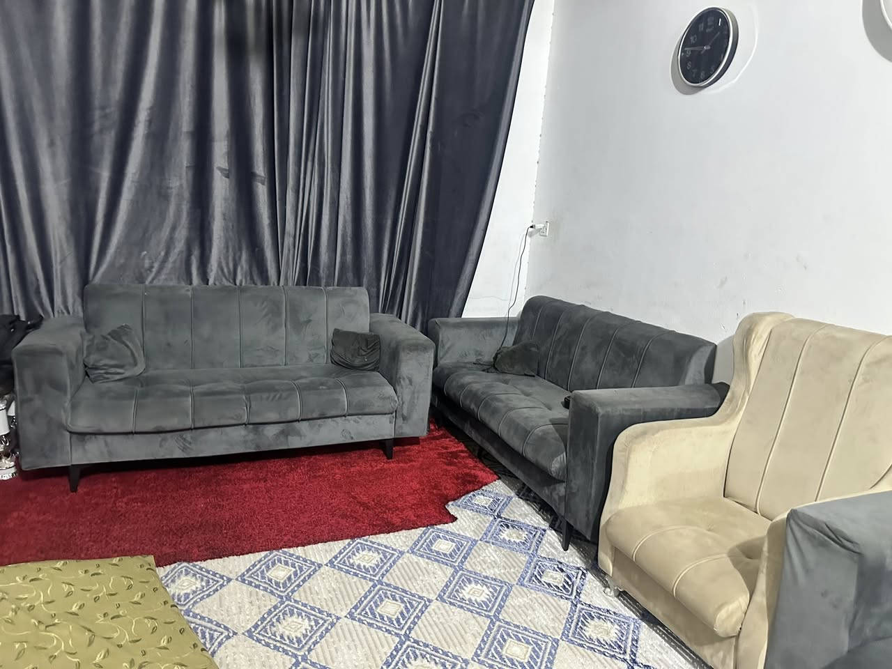 تخم مستعجلين عليه قفل قفل بدون متعامل 200 الشراي يتصل مابيلا كسر ولا شك ماخذي 500 نبيعه 200 الشراي  يتصل ع الرقم 

‭0776 290 4332‬
