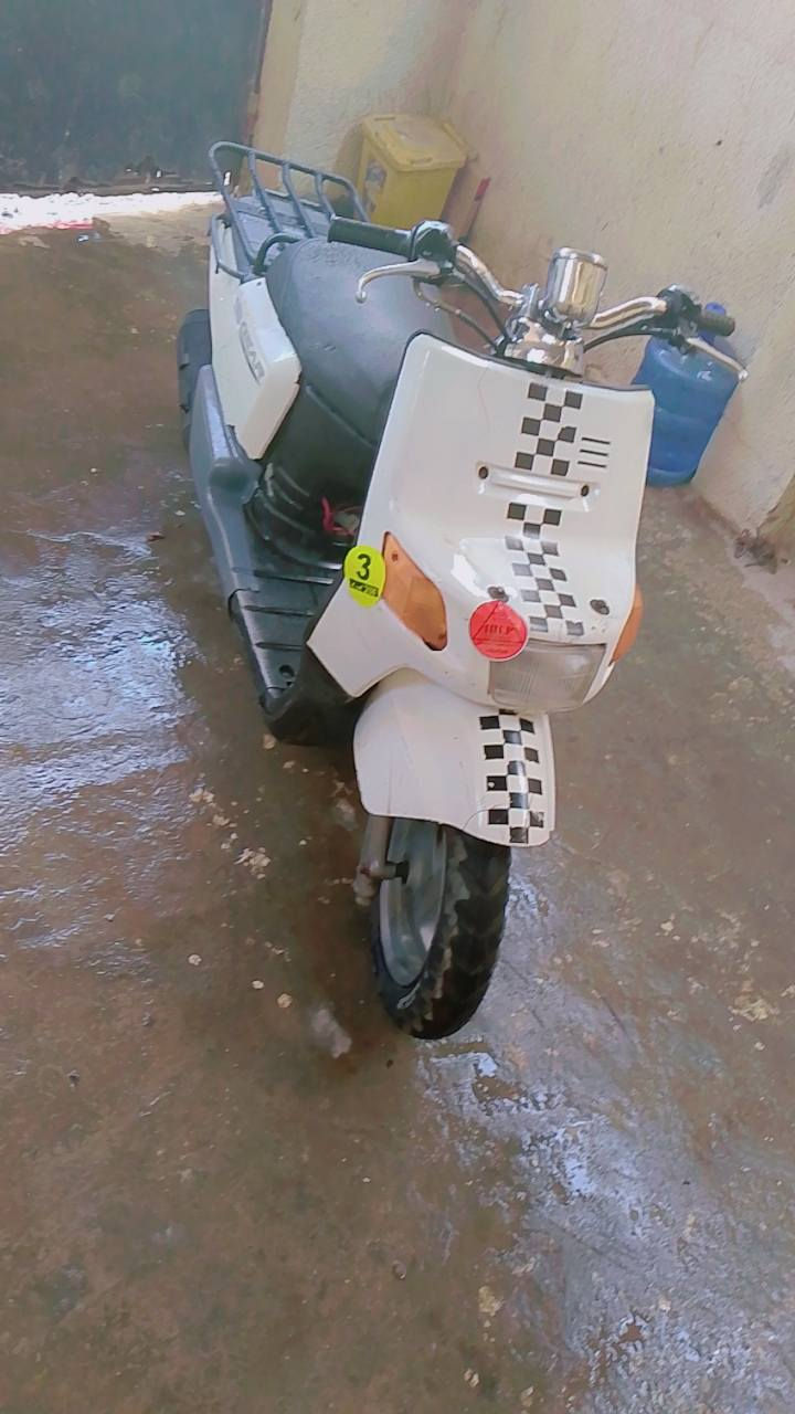 السلام عليكم دراجه كلاسك نقص كلوبات وباتري فقط نص هندر تشتغل محرك اخرس مكانه الأمين سعره 250 الف للاتصال ***********
