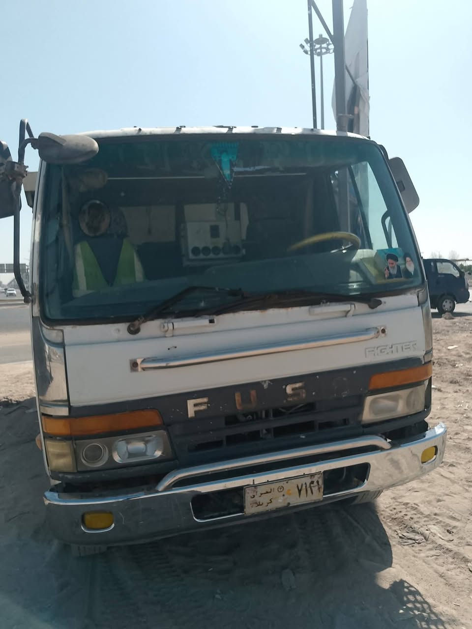 سياره فوسو لبيع قلاب معلايه. 70ورقه ***********
