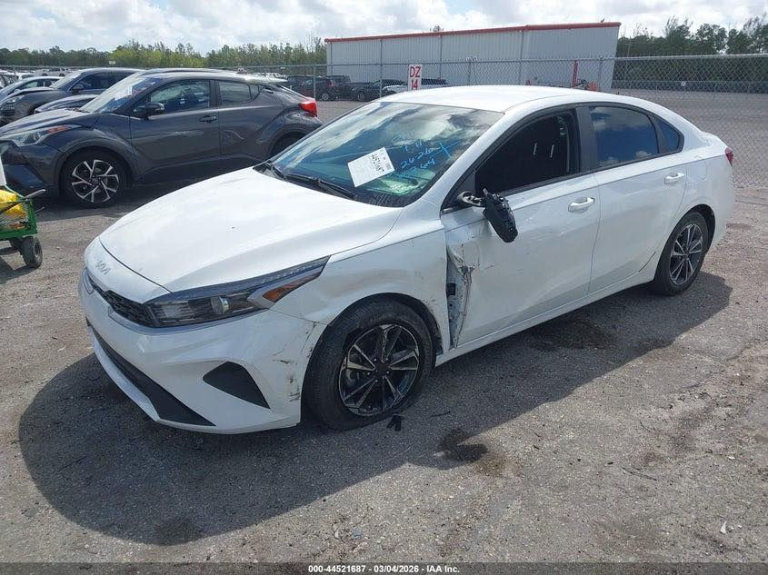 🔴 اعلان مزاد  🔴
~~~~~~~~~
🚘نوع السيارة :  فورتي 2024

🔍الفئة: LXS

❌الحادث او الضرر : كما موضح بالصور  

🚀حجم المحرك :   2.0L

⚙️السلندر: 4

🛞 نظام دفع المركبة:  ثنائي

💰#السعر : حسب المزايدة  

🗒تاريخ مزاد السيارة :# 30/3/2026

لحضور المزاد الرابعة عصرا لدى مكتبنا ‼️ 
*********************************************
*********************************************
☑️عنوان النجف الاشرف / المناذره /بدايه شارع الحيره..
☎️للاستفسار والاتصال على الارقام التالية ☎️: 
مكتب ياسر العبايجي للمزادات الامريكيه
***********
***********
_________________
🏦 مكتب ياسر العبايجي للمزادات الامريكية والكندية لتجارة جميع انواع السيارات الوارد الامريكي 🇺🇸والكندي 🇨🇦 
 اختصاص مزاد( COPART ,IAAI, MANHEIM)
