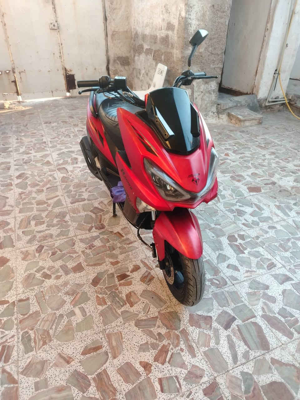 السلام عليكم من رخصه الادمن.
وينه الي يدور نضيف وكشخه دراجه صيني باب اول. نضافه فول واحله من الصور الدراجه كفاله عامه ونضافه فول وكيلها ابو رمانه دراجه كشخه وحلو ورزنه مال طالب. ما متعوبه ابد   تجي تشوف بعينك سعرها 575 وبيها مجال حك الجيه.... ***********
