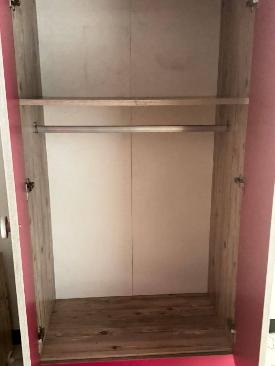 للبيع غرفه اطفال نضافتها 90٪ قنصور +تخت للتصال ***********. ***********
