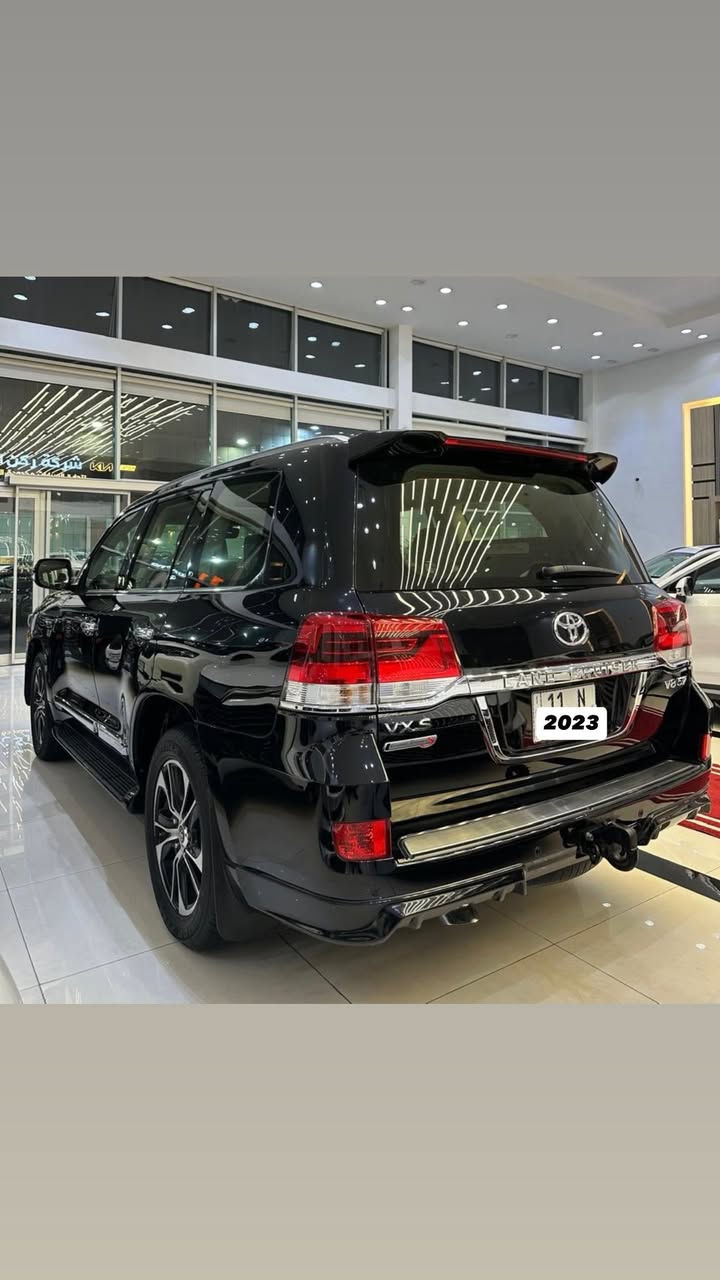 لاندكروزر 2021 VX.S مواصفات لكزز
🚘 للبيع – تويوتا لاندكروز VXS موديل 2021 🚘

📌 النوع: Toyota Land Cruiser VXS
📌 الموديل: 2021
📌 الفئة: VXS فل كامل
📌 اللون: (اسود)

✨ المواصفات:
✔️ محرك 8 سلندر
✔️ دفع رباعي (4x4)
✔️ فتحة سقف
✔️ جلد أصلي فاخر
✔️ شاشات أمامية وخلفية (3)
✔️ كاميرات 360 درجة
✔️ رادار + مثبت سرعة
✔️ تبريد وتدفئة مقاعد
✔️ تشغيل بصمة
✔️ نظام تعليق هيدروليك
✔️ باب خلفي كهربائي
✔️سنسرات أمامية وخلفية

💰 السعر: (600$) قابل للتفاوض بالمعقول
📍 الموقع: (السيدية)
📞 للتواصل خاص أو اتصال: (***********)
