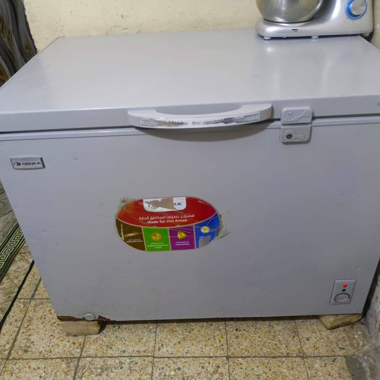 سلام عليكم ثلاجه ومجمده وبراد البصف الثلاجه نضيفات مداخلات تصليح سعرهن 400كلهن تجي تفحص يلا تاخذ وهاذه رقمي مكاني الشعله ***********
