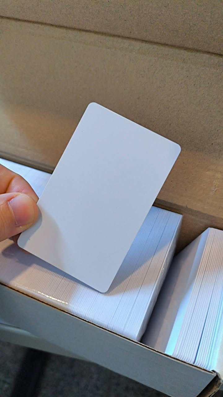 Inkjet NFC business card
190 pieces 
Price for the box 100,000
Erbil


**إذا كنت صاحب هذا الإعلان وتريد حذفه لأي سبب، رجاءا أرسل رسالة إلى الدعم الفني**