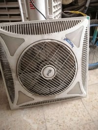 مروحيه سقف ثانوي شغاله تمام عندي 2 منه السعر 20 الف العنوان ساحة الأند...