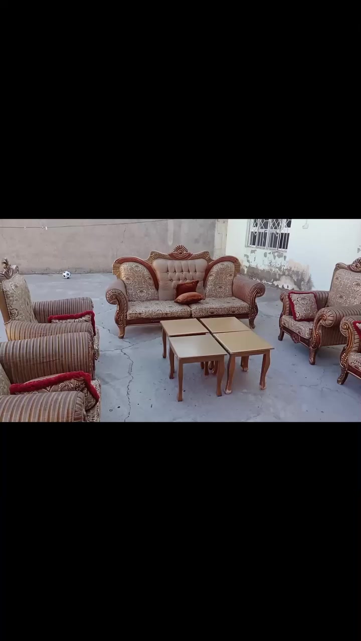 عنوان الموصل قريب من حي صدام
السعر ١٨٠ 
***********
