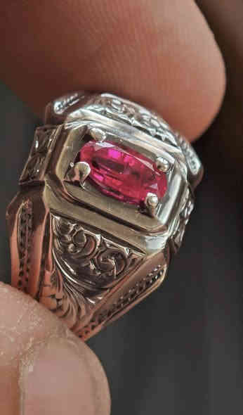 خاتم ياقوت أفغاني نوادر غير معالج غير مسخن
خاتم ياقوت أفغاني غير معالج غير مسخن يعني خام ، الخاتم جوهره ركز ، مصنوع في أفغانستان بفضه اعيار 1000 طلاء روديوم ، الحجر ياقوت أصلي وبي شهادة مختبر ومفحوص داخل مختبر في أفغانستان اسم المختبر GGI تكدرون ادخلون على موقع المختبر ومن خلال الباركود والرمز التعريفي يطلع الكم تاريخ ووقت إختبار فحص الحجر 
رقمي واتساب ***********
