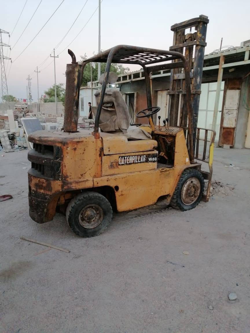 شوكيه ٤طن ٢حرك جب عللي كير عادي جاهزلعمل عنوان بصره هاتف *********** سعر ٣٠

