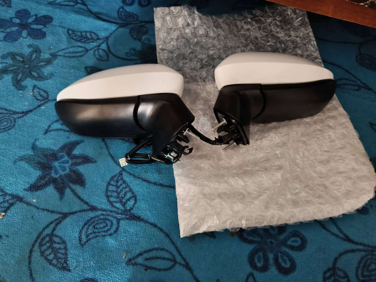 اسلام عليكم زوج مري للبيع قيم وشتري ***********
