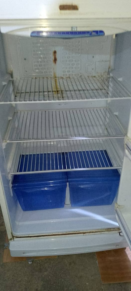 اعيد النشر بسبب الوعود الكاذبة  ثلاجه 22قدم تجميد خير من الله. سعر 140قفل  رجاءأ لا تواعد إذا ماتشتري للاتصال على الرقم *********** كربلاء, العراق
