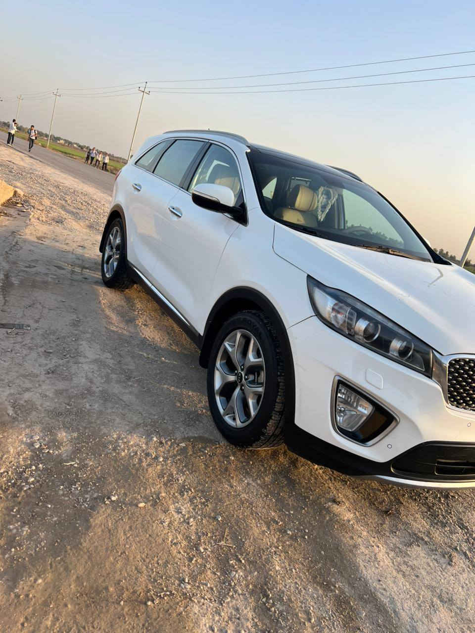 السلام عليكم للبيع سورنتو ٢٠١٧ خليجي فول بانورامه ٧ راكب ٣ قطع تبريد مكينه ٦ ماشيه ١١٨ مكفوله عدا البارد السونار مرفق مع الصور السعر ٢١٠ العنوان بابل الحصوه ***********
