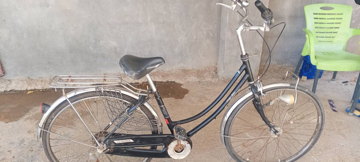 باسكل البيع نضيف حجم 26كلشي نضيف بيه بس تير اليوره بيه بنجر  سعر 70وبيه مجال وشراي يجي خاص


**إذا كنت صاحب هذا الإعلان وتريد حذفه لأي سبب، رجاءا أرسل رسالة إلى الدعم الفني**