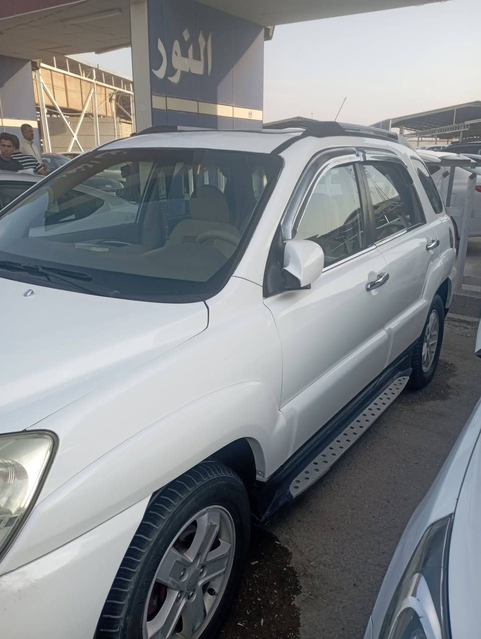 سلام عليكم كيه سبورتنج للبيع موديل 2009 سياره بسمي نجف رقم انجليزي سياره مصبغوه حزام بس بدون دواخل سياره 100 بيه مجال بسط الرقم *********** ماموجود على فيس رقم به واتساب
