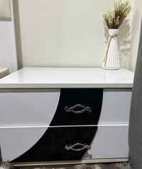 غرفة نوم • ٧ قطع • مراية هدية