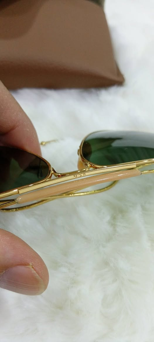 نظارة ماركة بيرگاردان امريكي
عدسات: زجاج سميك
فلتر: uv لحماية العين من أشعة فوق البنفسجية 

ام العاج و مخدات عاج

قياس: 62 

جديد زيرو 

للاستفسار: واتس اب ***********
