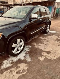 سياره جيب شيروكي اوڤر لاند 2013 فول مواصفات واحد على واحد السياره جديد...