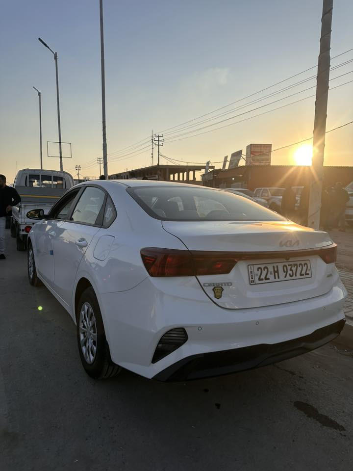 كيا سيراتو موديل 2024 
محرك 2000
ماشيه 16 
مكفوله  
سعر 188 
***********
***********
