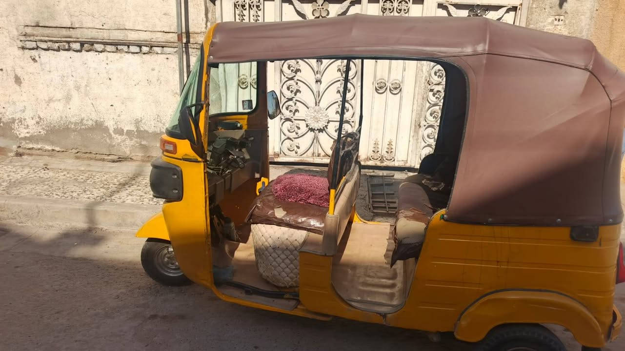 تكتك موديل 18للبيع 
مكان بغداد حي البتول 
***********
