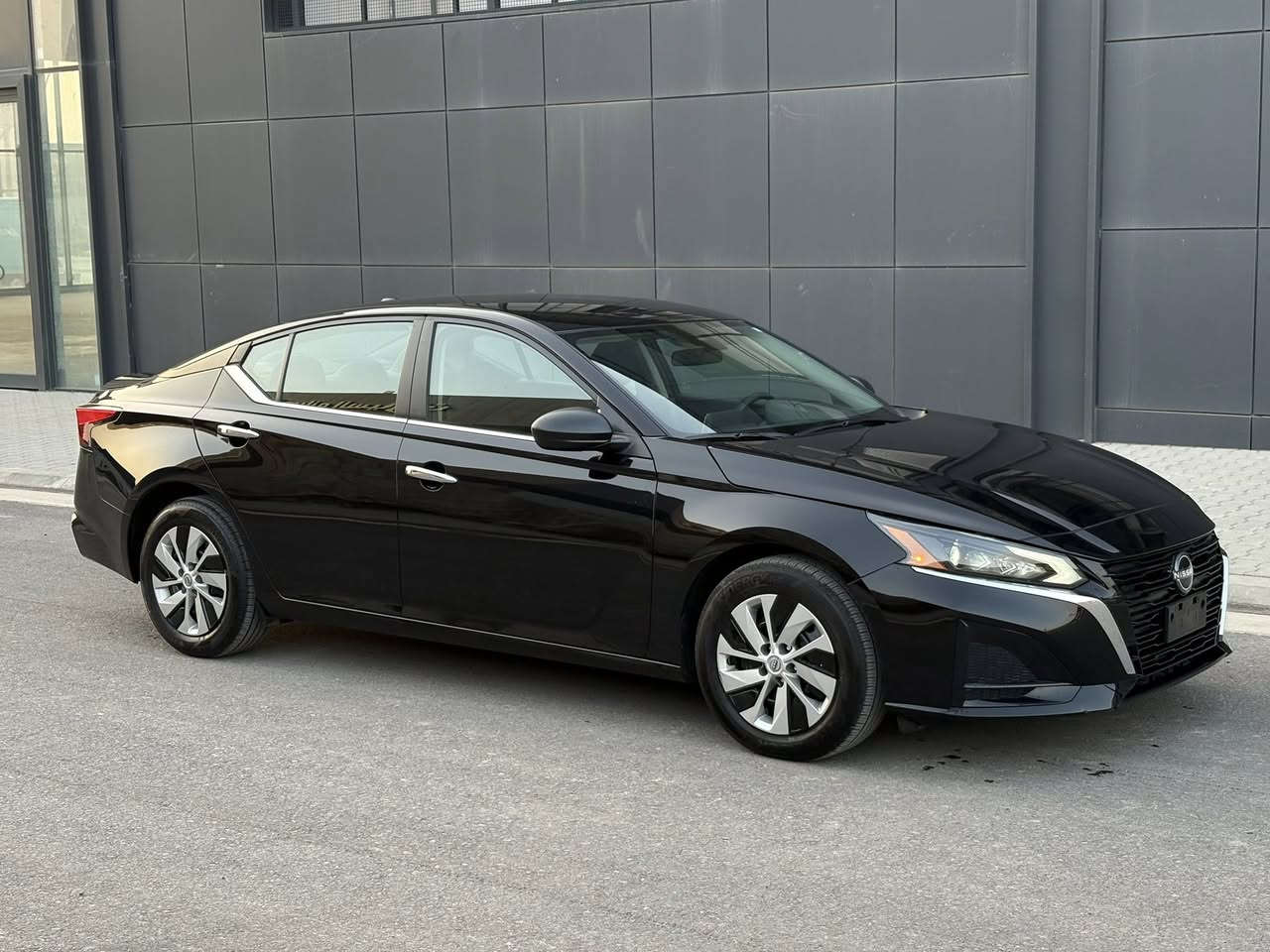 نيسان التيما 2025
فقط 1,000 ماشيه يعني زيرو

السياره فقط قبغ الصندوق مبدل ببلادي 
يعني السياره بدون صبغ بدون بارد بدون شخوط 
السياره كلش جديده و نظيفه
بجم امامي وخلفي كبس بدون ارباك كله شركة مطاك
كير و محرك وحجر و رادارات وكهربائيات بشرط 
دعاميه للدعاميه بشرط الفحص السياره مثل زيرو 
رقم كاتي ويا ٣ اشهر للترقيم مكان السياره سليمانيه

واتساب : ***********
