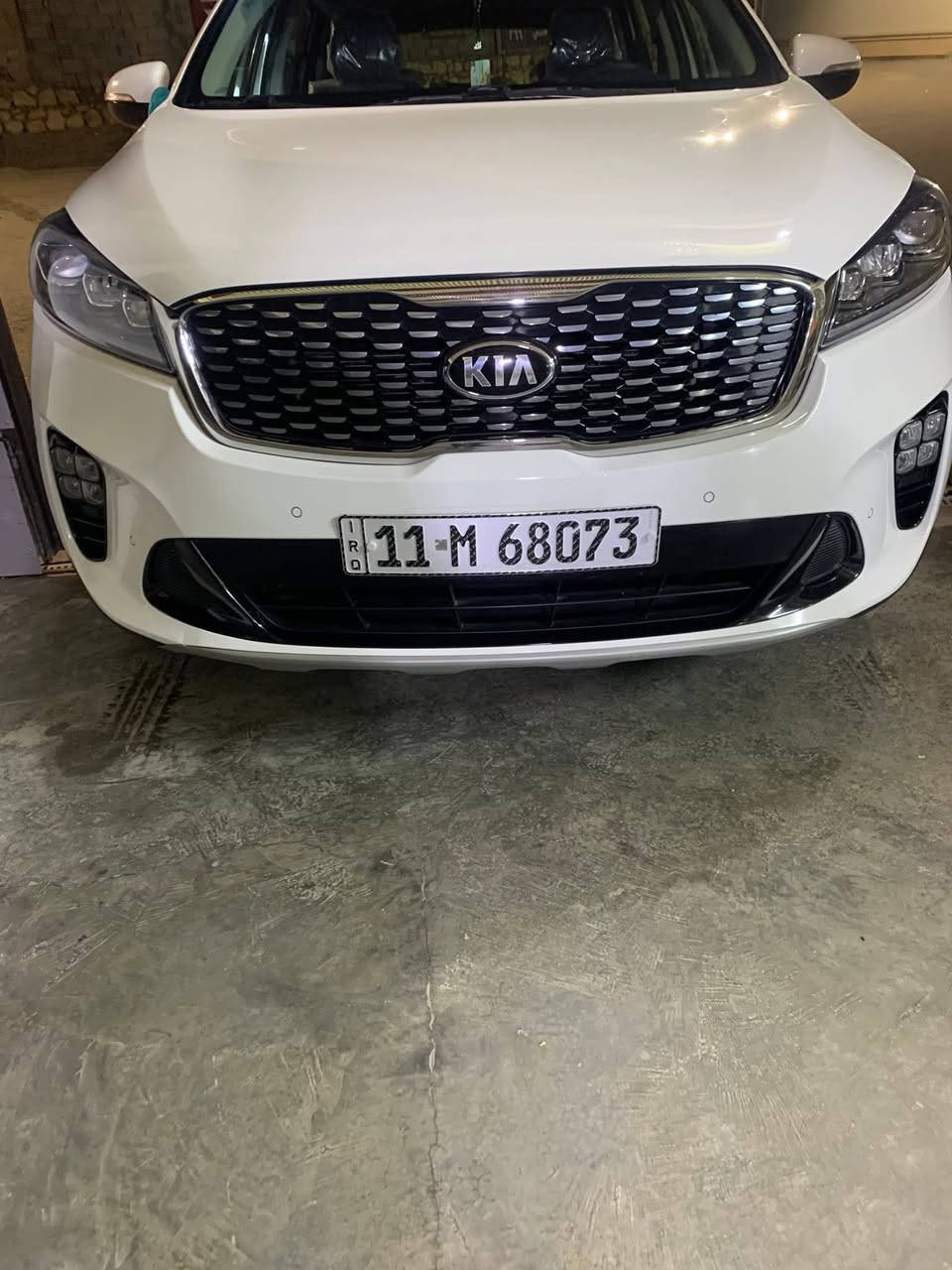 السلام عليكم ورحمة الله وبركاته 
للبيع فقط 
سورنتو خليجي موديل 19
فول مواصفات 
دفع رباعي جيتي لاين 
هزّه وسنويه جديده 
السيارة ماشيه 130
السونار مرفق مع الصور
مكاني الانبار الخالدية 
السيارة باسمي تحويل ثاني يوم 
للاستفسار الاتصال على الرقم الخاص فقط 
***********
السعر 255 وبيها مجال 
ملاحظة/ امي يوميا تدعيلي دكول ان شاءالله يجيك ابن حلال يشتري سيارتك 🤣
