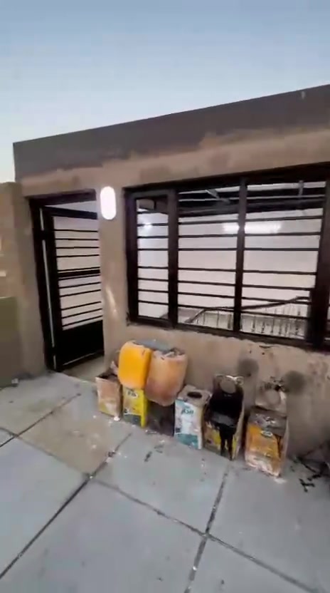 يااللّٰه
السلام عليكم دار للبيع ركن بناء جديد واجهة 10 / نزال 6

المنطقة / حي الجهاد / مربع ( الفين) قرب شارع التجاري المساحه / 60 متر / واقع حال البيت 65 متر ركن للعلم / يوجد كيبلات دفن للكاميرات والسبالت والستلايت البيت مرتب جديد ومحد ساكن بي بعد الطابق الثاني / خرفيتين نوم وصحيات وبلكونه الطابق الاول / صاله وهول ومطبخ وصحيات

استفسار***********5.
