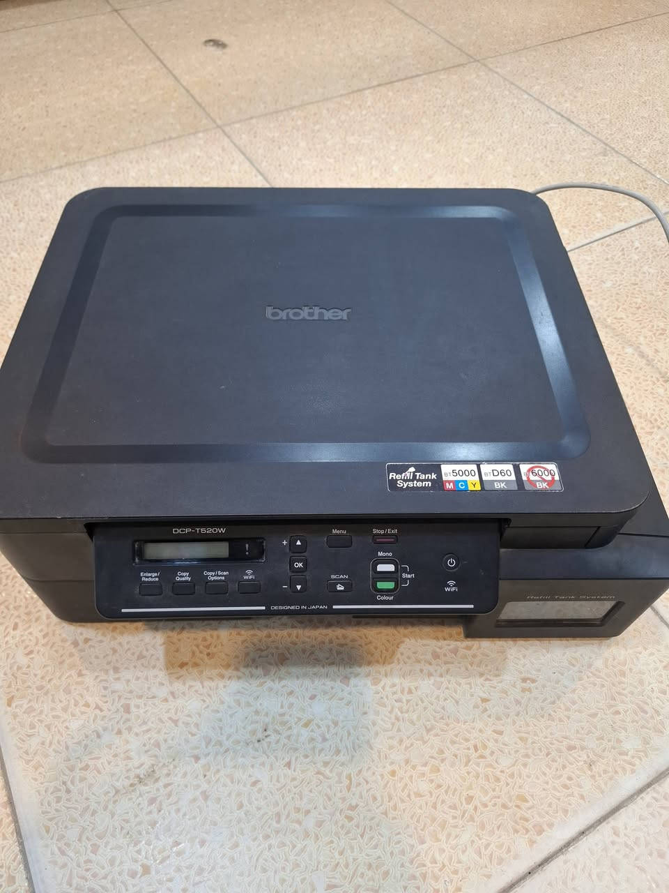 طابعه للبيع جديده السعر 100 
العنوان عماره حي الوحده ***********
