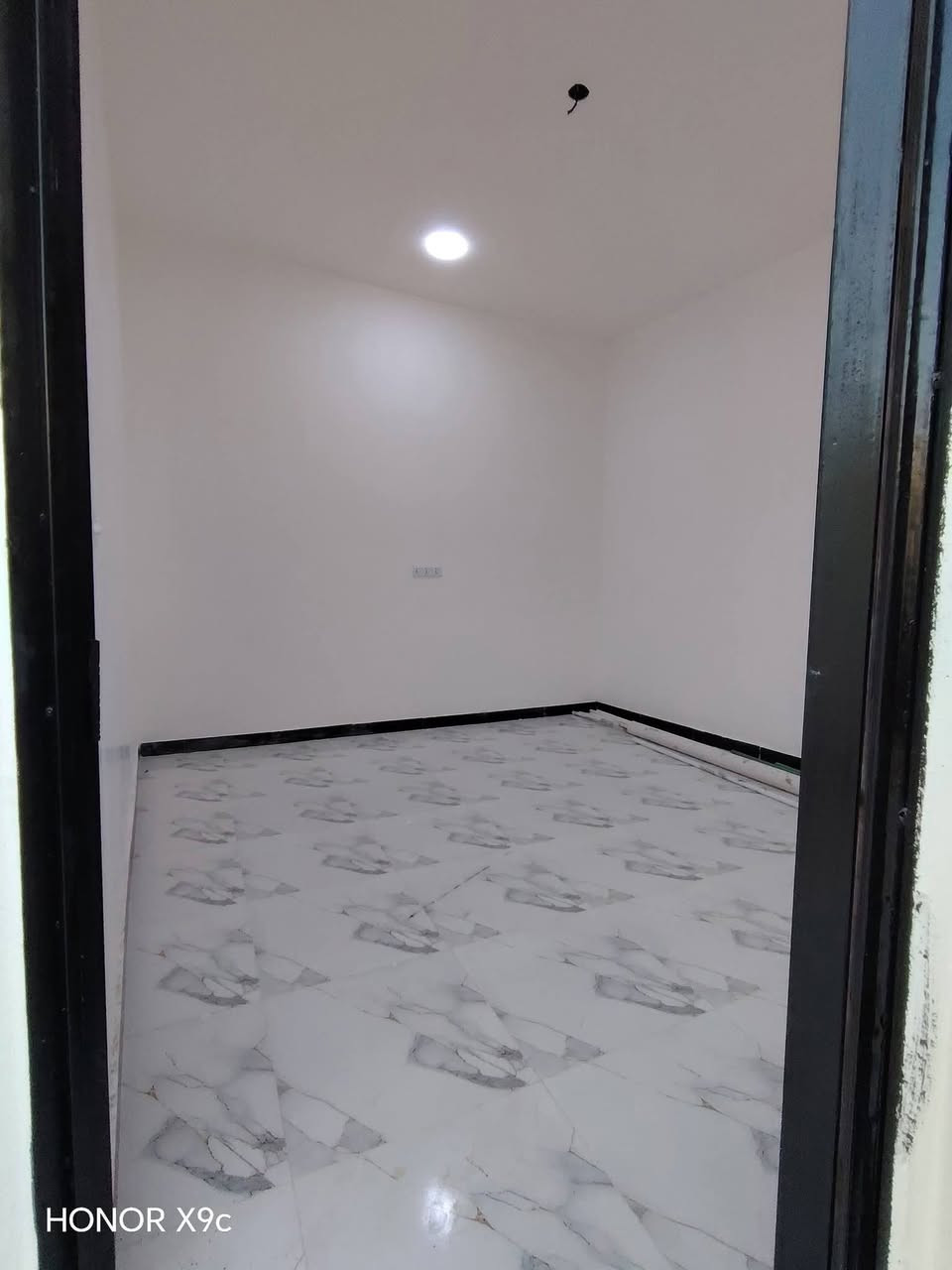 أعلااان أعلان🌹
دارين للبيع كل دار مساحه 140متر🏘
#العنوان شط العرب الجزيره الفيروزيه 
يحتوى علـّۓ  كل دار م̷ـــِْن
1-أستقبال 
2-صاله،،مطبخ
3-غرفتين منام 
4-صحيات داخليه خارجيه 
#البناء حديث بناء بلوك تسليم مفتاح 🔑
جاهزات للسكن✅
#خدمات كامله ماء ،كهرباء ، اناره ع شارع تبليط ابعادع8متر
كافه الخدمات متوفوه ✔🛜
#نوع العقار طابو صرف زراعي بأسم عراقي📜
للأسفسار📞
 {***********📲
 {***********📲
