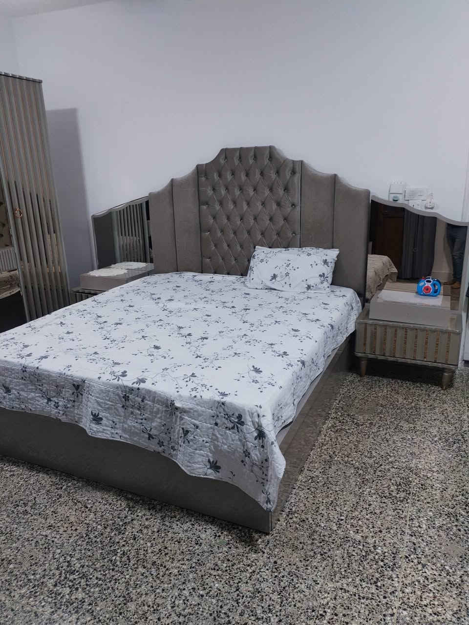 غرفه نوم تركي ماركه 7قطع كلش نضيف للستفسار ***********
