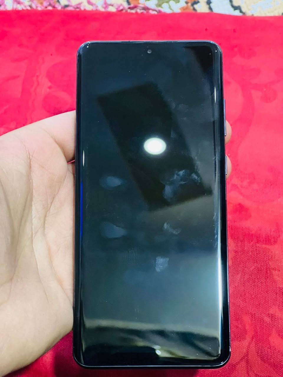 سلام عليكم تليفون التره 20 البيع ذاكره 256 داخليه 12برو ماكس مراوس بايفون 13برو ماكس فقط مكاني ميسان المجر الكبير هذه رقمي ***********
