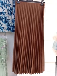 تنورة • فري سايز • ٤ ألوان