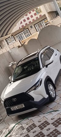 كورله كروز موديل 25  ماشيه 27ألف رقم بغداد بسمي  فول مواصفات  ميحتاج ا...