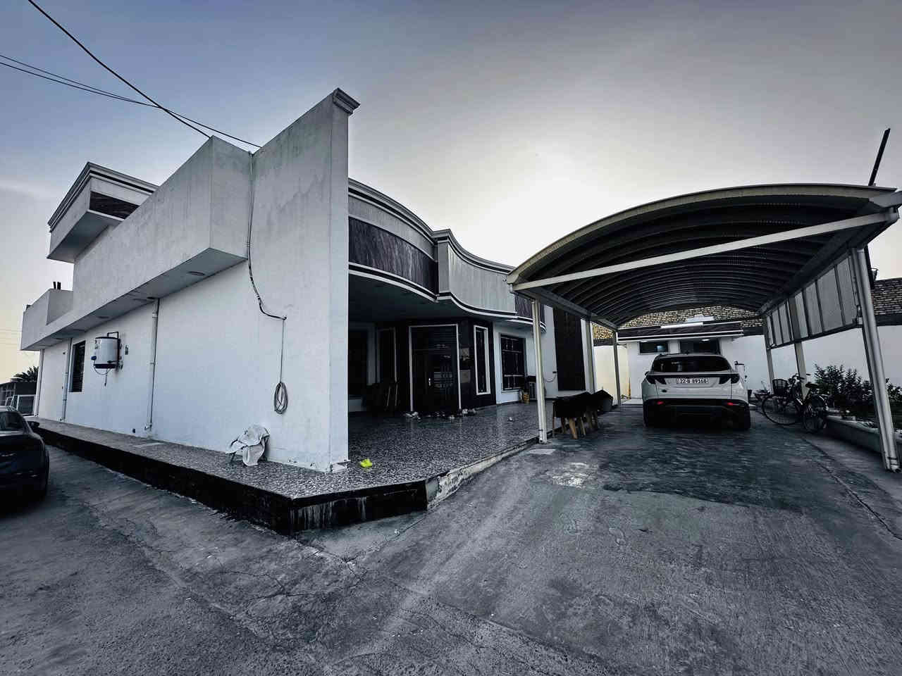 مزرعة للبيع 

عنوان الشيخ حمد ( شارع البوجميل )   

مزرعة للبيع :ملك صرف 

مساحة :دونم ونص (3.750م) مسيج بلكامل .

تحتوي المزرعة على ( بيت + مشتمل ) بناء حديث 

(البيت مساحة البناء (310م) 

يحتوي على :-

صالة

غرف نوم عدد 3 

مطبخ

هول 

هول داخلي 

صحيات عدد 2

حمام 

صحيات خارجية ( حمام + مرافق )

_

(مشتمل )

يحتوي :-

صالة 

غرفة نوم 

مطبخ 

حمام مشترك

اتصال اواتساب : *********** _ ***********.. 📞
